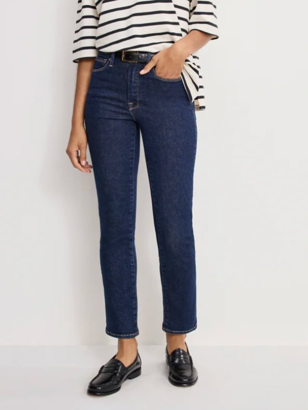 Good Legs Straight Jeans Mid-Rise in Indigo983 Sz 2 / 26